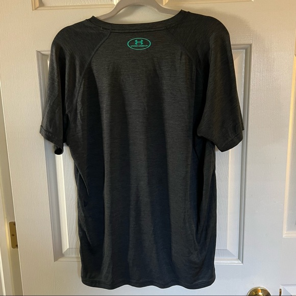 Under Armour Gray Men’s M HeatGear Loose Fit Short Sleeve Tee - Picture 3 of 4